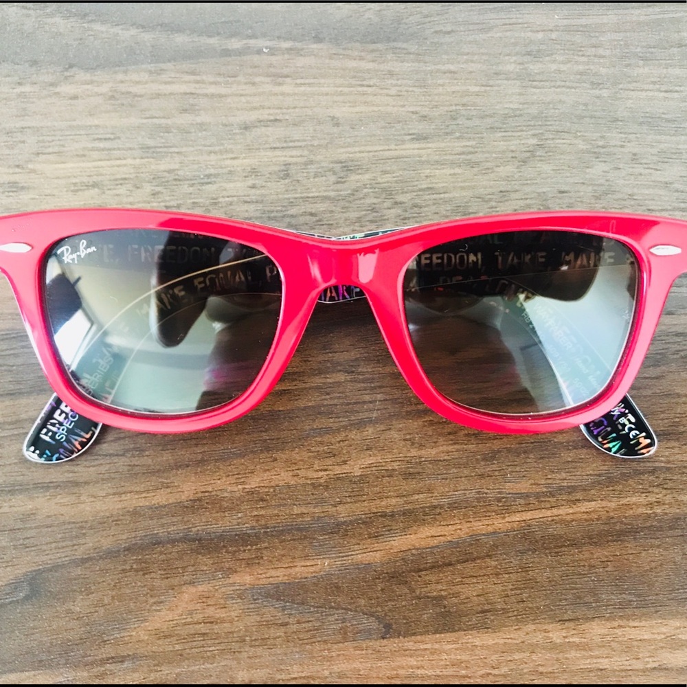 Red Ray Bans 🕶